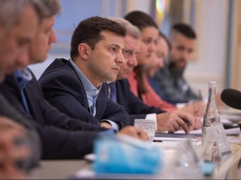 Зеленський розвіяв чутки про дефолт в Україні