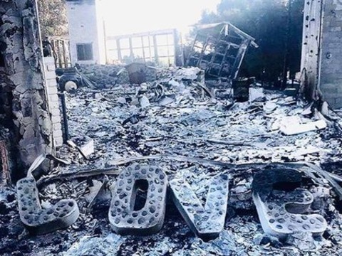 Майлі Сайрус показала, що лишилося від її дому після пожежі