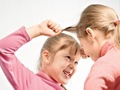 Чому діти часто агресивно себе поводять
