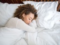 Які пози для сну можуть нашкодити, а які навпаки корисні