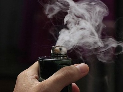 Вчені довели, що електронні сигарети підвищують ризик захворювань легенів