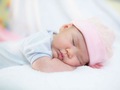 Скільки має спати малюк до досягнення однорічного віку?